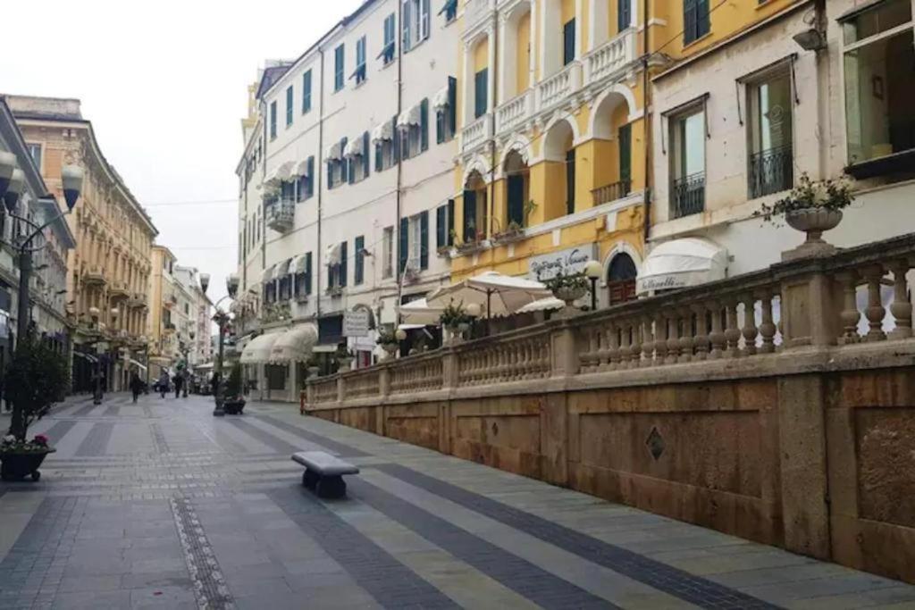 Casa Rosa Lucia Centrale Con Parcheggio سانريمو المظهر الخارجي الصورة